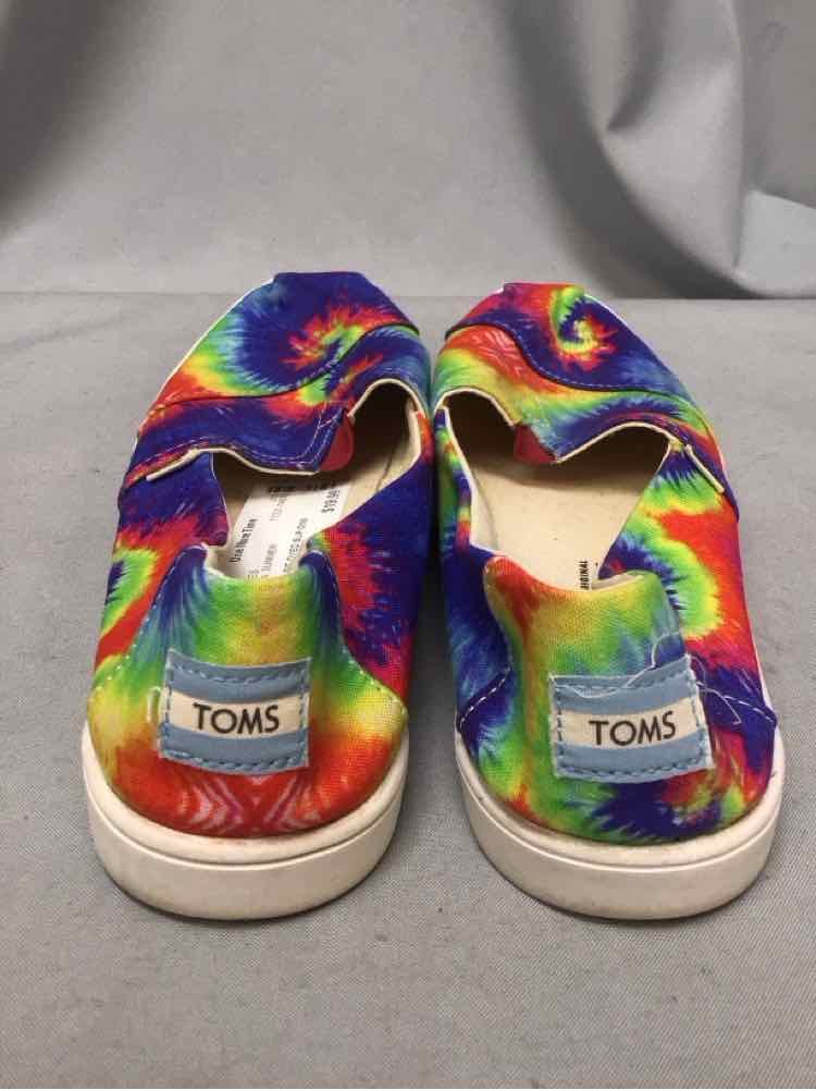 TOMS SIZE 8 Ladies SHOES
