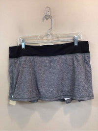 LULULEMON SIZE 12 Ladies EXERCISE