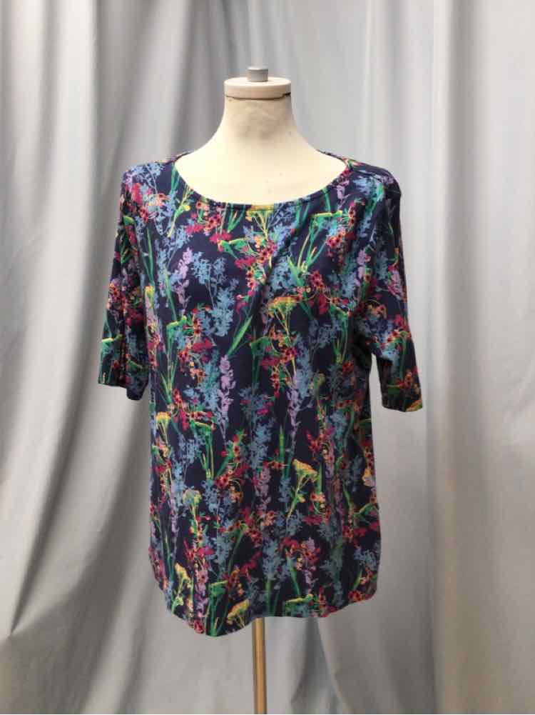 CHICOS SIZE X LARGE Ladies TOP