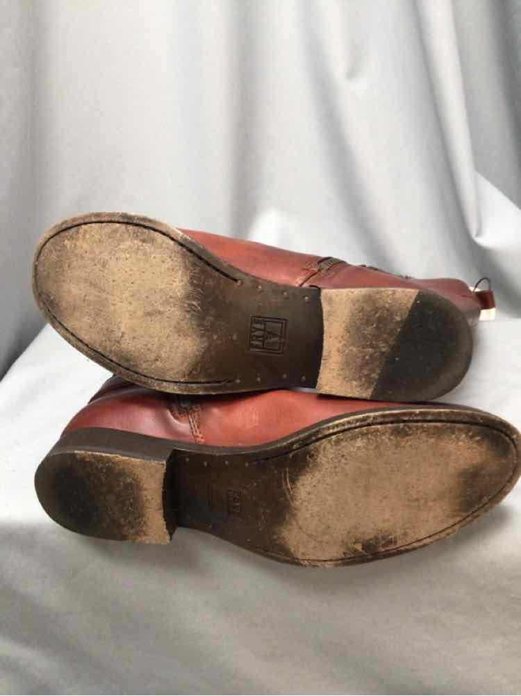 FRYE SIZE 9 1/2 Ladies SHOES