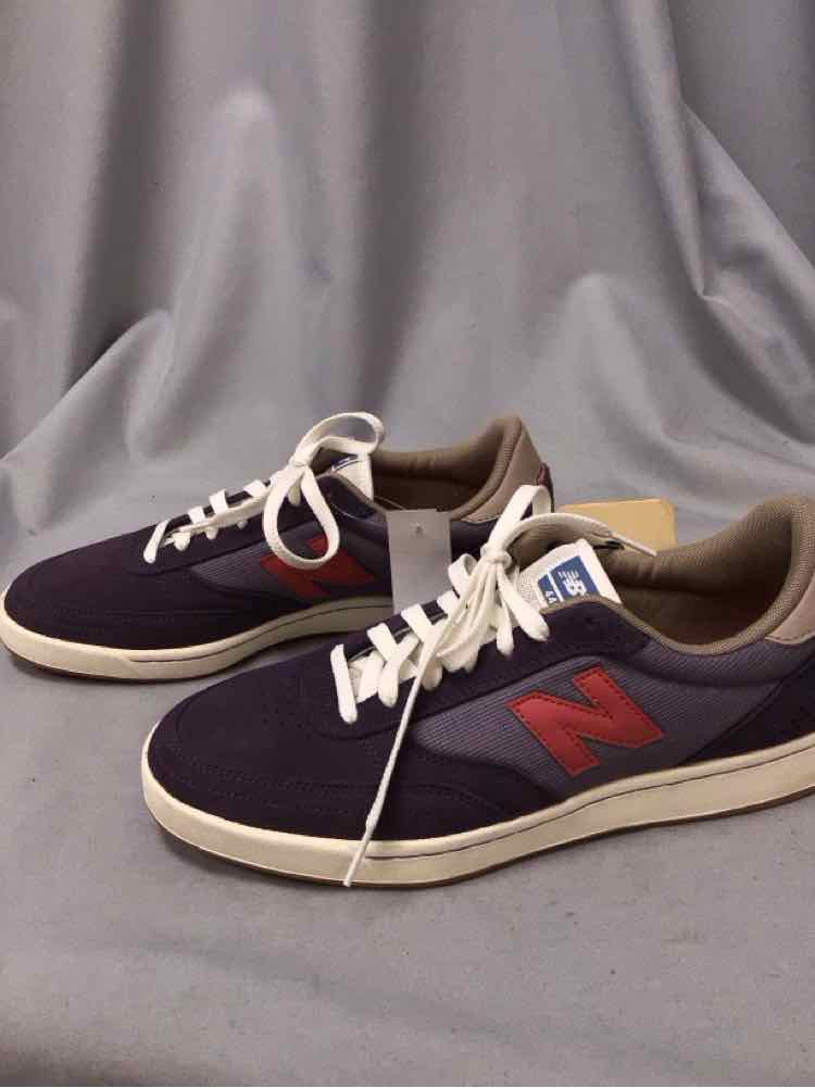 SIZE 10 1/2 NEW BALANCE Men's SHOES