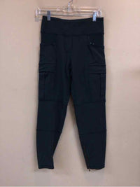 LULULEMON SIZE 4 Ladies EXERCISE