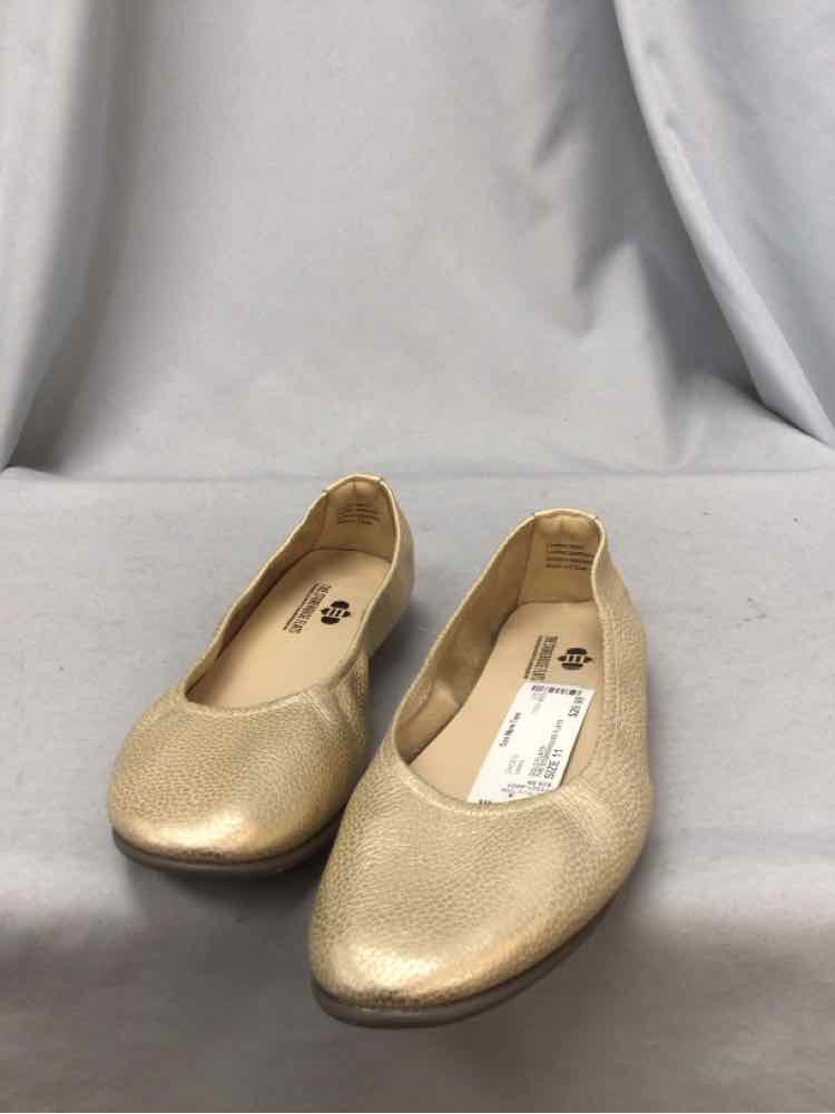 THE STOREHOUSE FLATS SIZE 11 Ladies SHOES