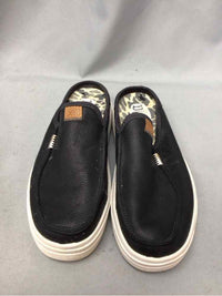 HEY DUDE SIZE 9 Ladies SHOES