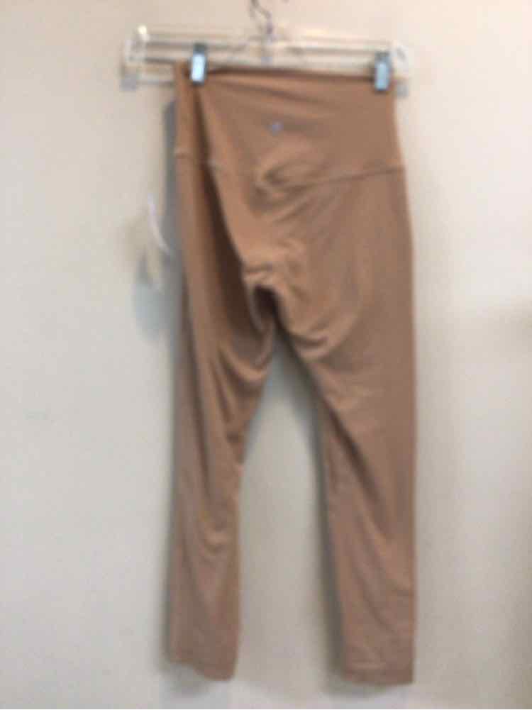 LULULEMON SIZE 4 Ladies EXERCISE