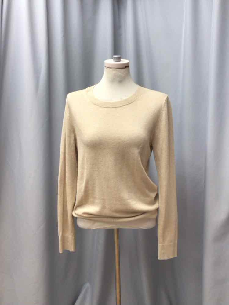 BANANA REPUBLIC SIZE MEDIUM Ladies TOP