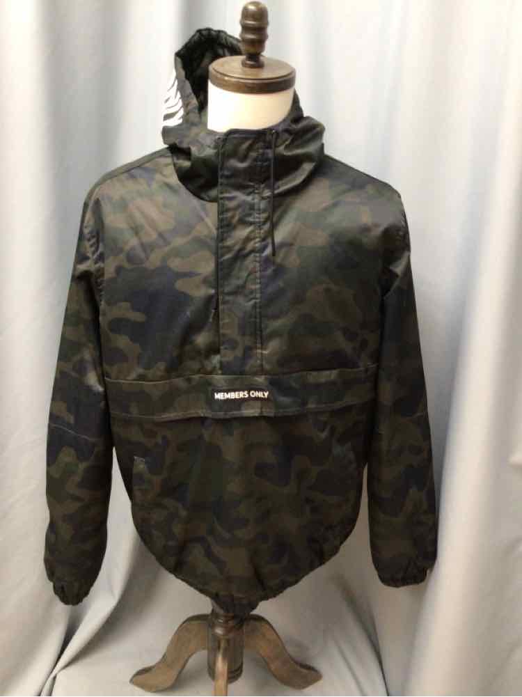 SIZE MEDIUM MEMBERS ONLY Men's COATS