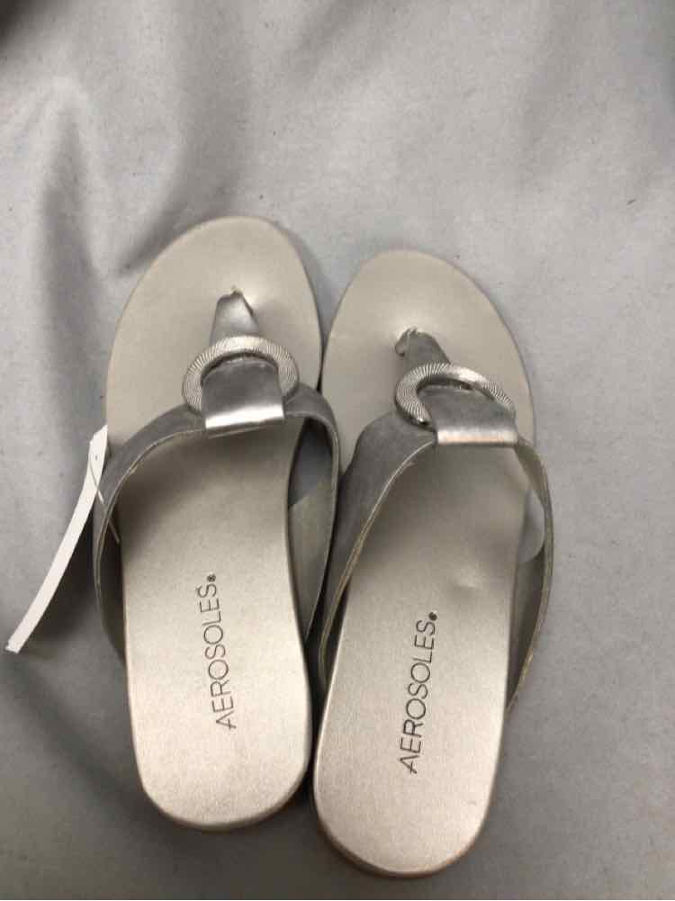 AEROSOLES SIZE 7 1/2 Ladies SHOES
