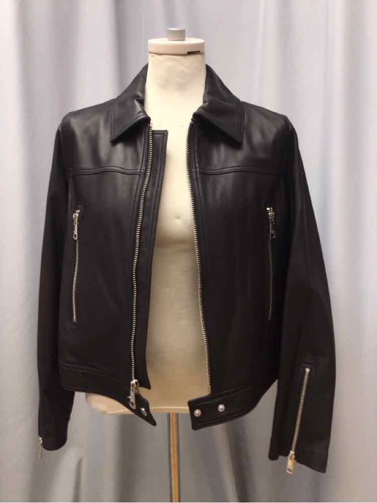MICHAEL KORS SIZE LARGE PET Ladies JACKET