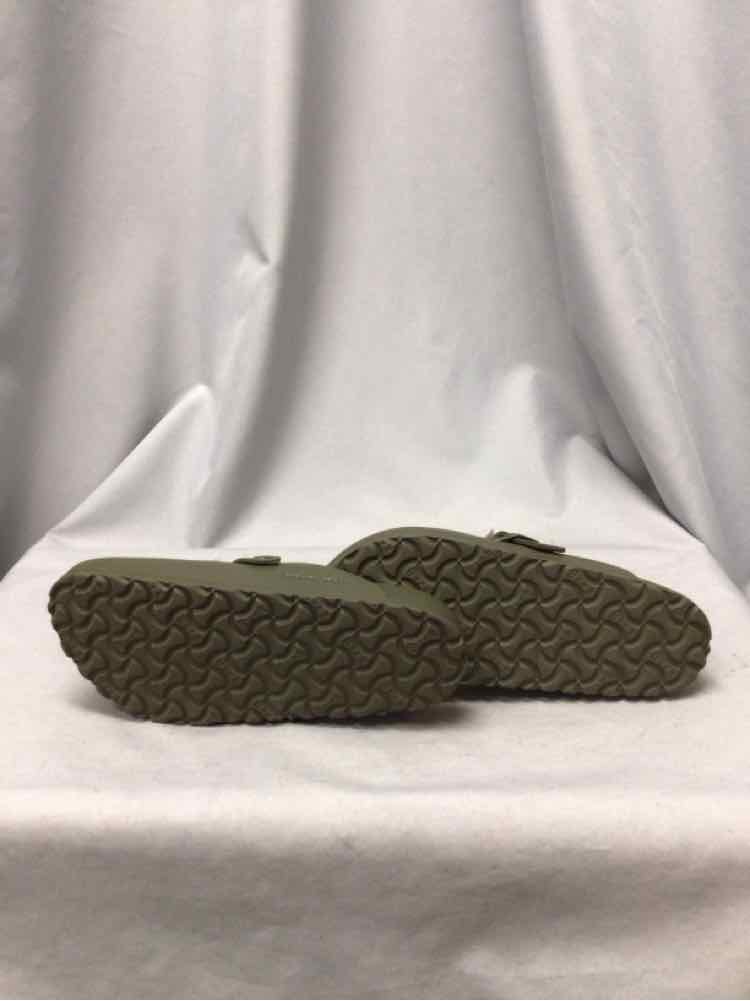 BIRKENSTOCKS SIZE 7 Ladies SHOES