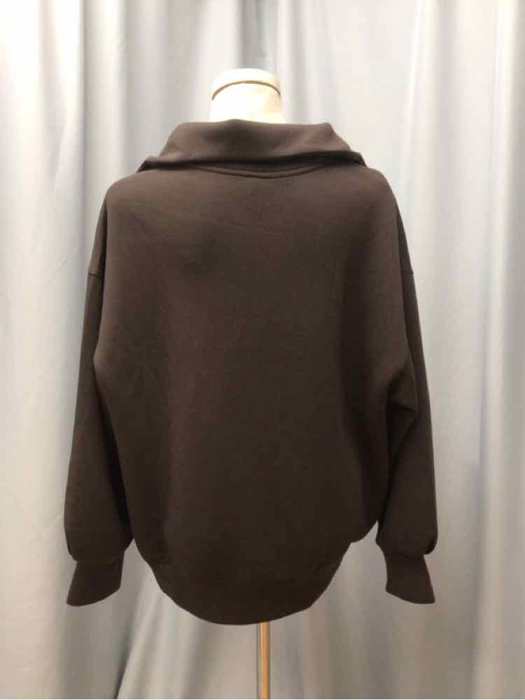 OLD NAVY SIZE MEDIUM Ladies EXERCISE