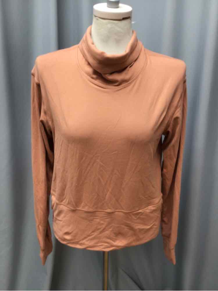 LULULEMON SIZE 6 Ladies EXERCISE