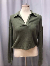 ABERCROMBIE & FITCH SIZE SMALL Ladies TOP
