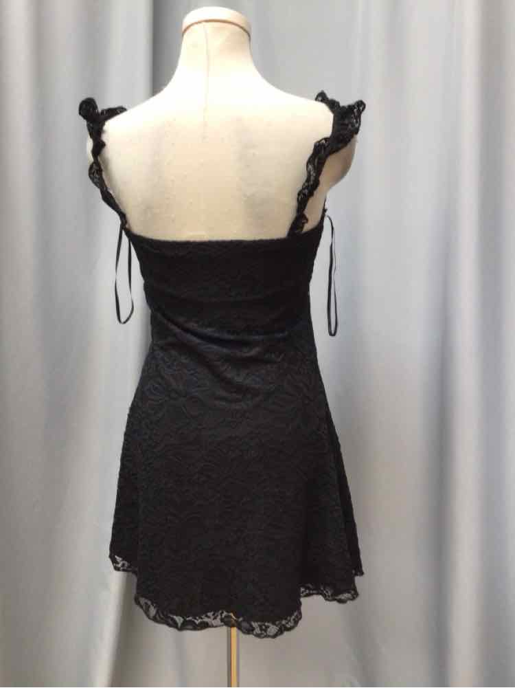 PRINCESS POLLY SIZE 6 Ladies DRESS