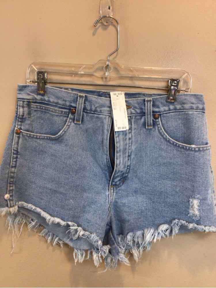 WRANGLER SIZE 28 Ladies SHORTS