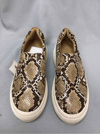 J SLIDES SIZE 6 Ladies SHOES