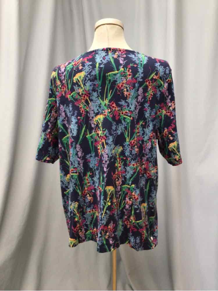 CHICOS SIZE X LARGE Ladies TOP