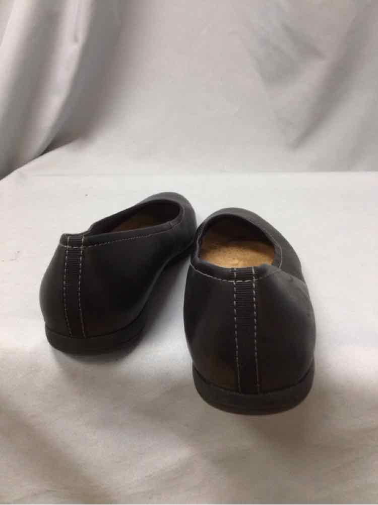 TROTTERS SIZE 10 Ladies SHOES