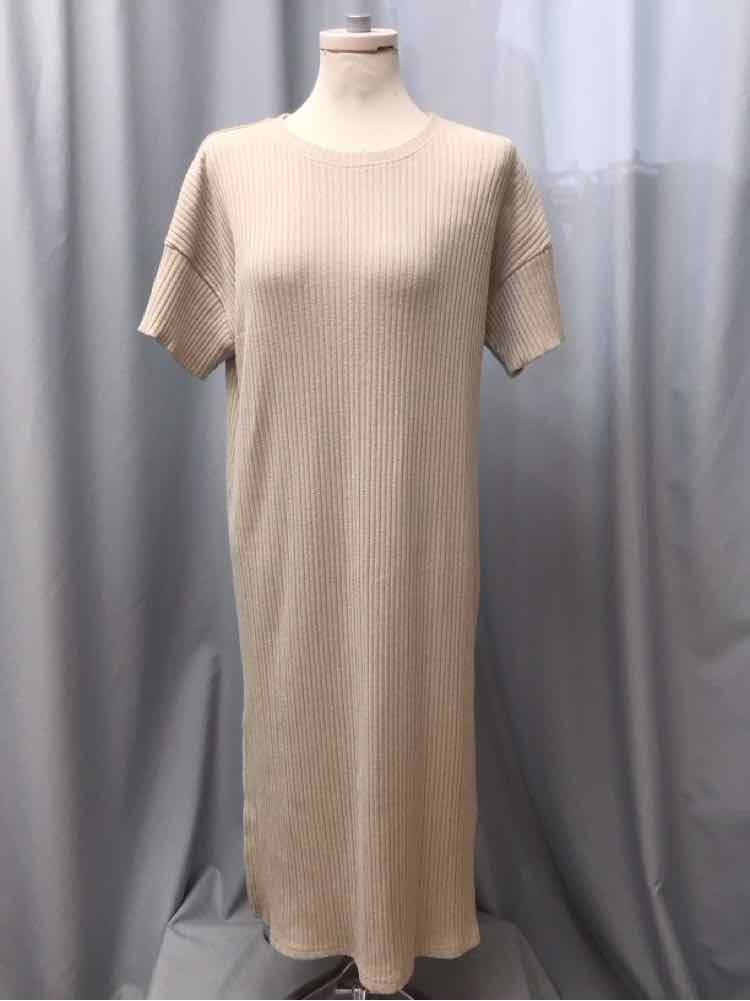 UMGEE SIZE LARGE Ladies DRESS