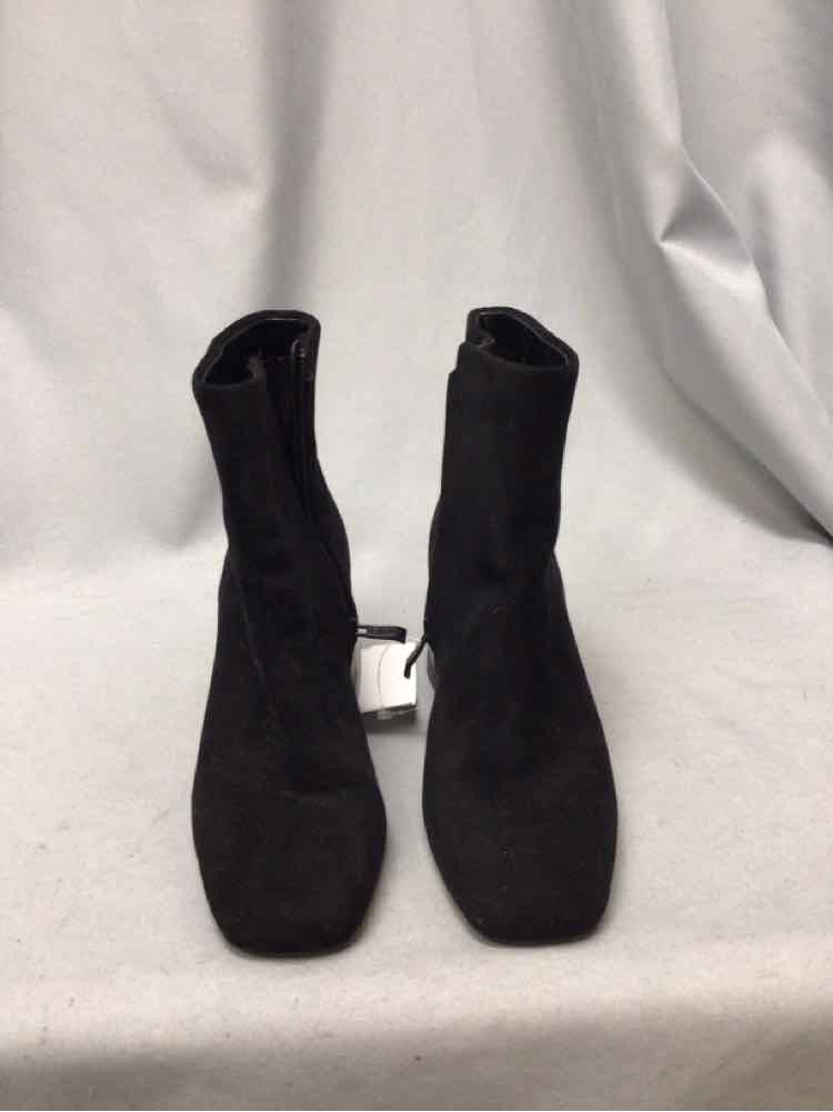 DKNY SIZE 5 Ladies SHOES