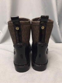 MICHAEL KORS SIZE 6 Ladies SHOES