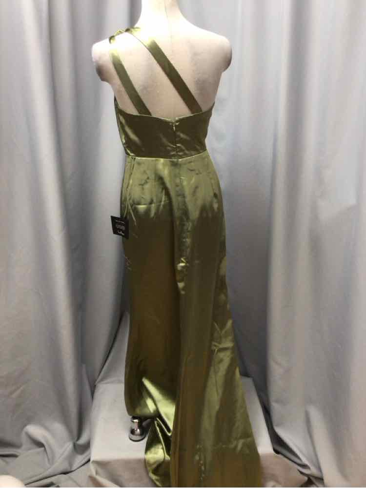 LULUS SIZE MEDIUM Ladies DRESS