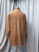 PEYTON PRIMROSE SIZE 2 X Ladies TOP
