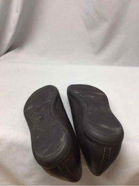 TROTTERS SIZE 10 Ladies SHOES
