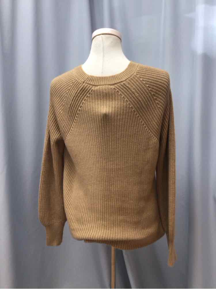 JESSICA SIMPSON SIZE MEDIUM Ladies TOP