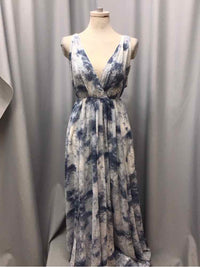 AAKAA SIZE LARGE Ladies DRESS