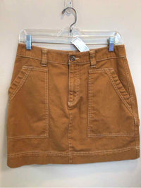OLD NAVY SIZE 6 Ladies SKIRT