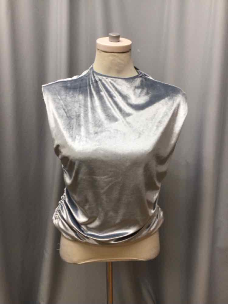 ABERCROMBIE & FITCH SIZE LARGE Ladies TOP