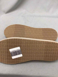 SANUK SIZE 7 Ladies SHOES