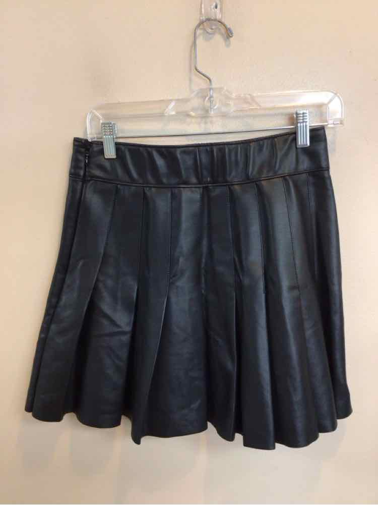 ABERCROMBIE & FITCH SIZE SMALL Ladies SKIRT