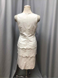 J MCLAUGHLIN SIZE 4 Ladies DRESS