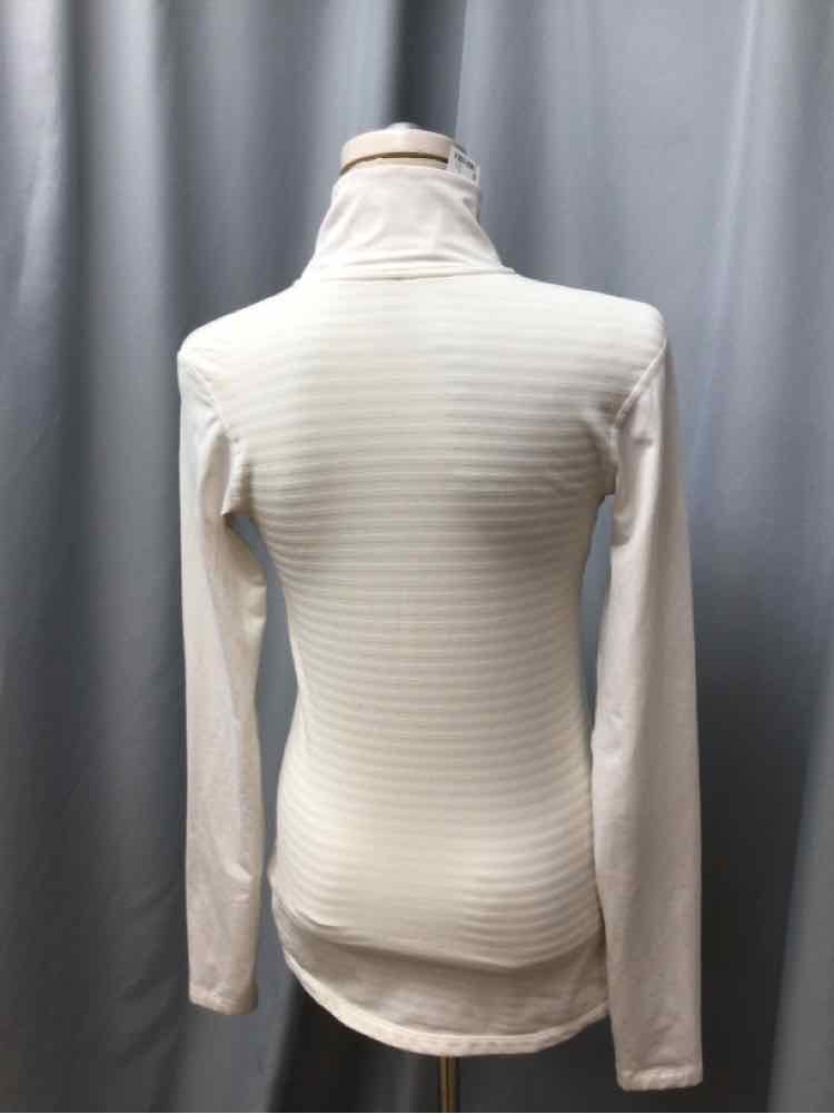 NIKE SIZE MEDIUM Ladies TOP