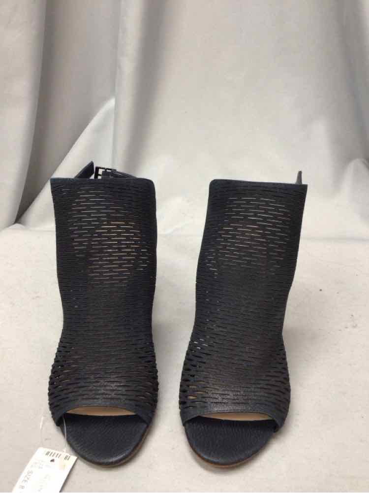 VINCE CAMUTO SIZE 8 1/2 Ladies SHOES