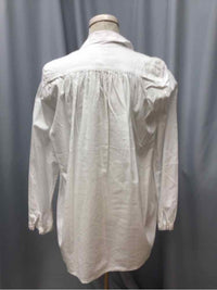 A SHIRT THING SIZE LARGE Ladies BLOUSE