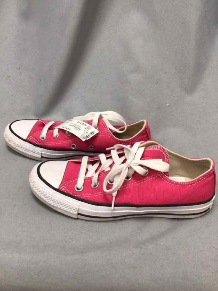 CONVERSE SIZE 5 1/2 Ladies SHOES