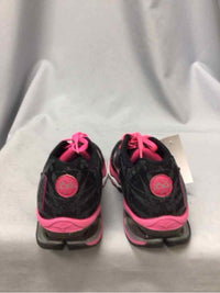 MIZUNO SIZE 10 Ladies SHOES