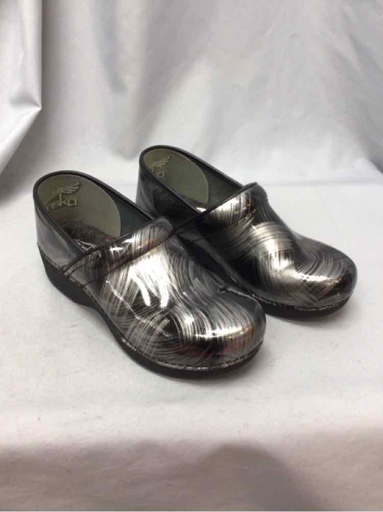 SIZE 40 DANSKO Ladies SHOES