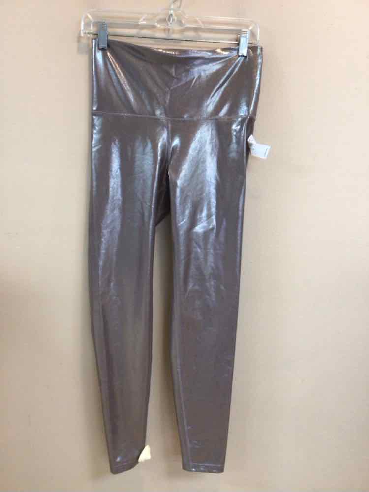 OLD NAVY SIZE MEDIUM Ladies EXERCISE