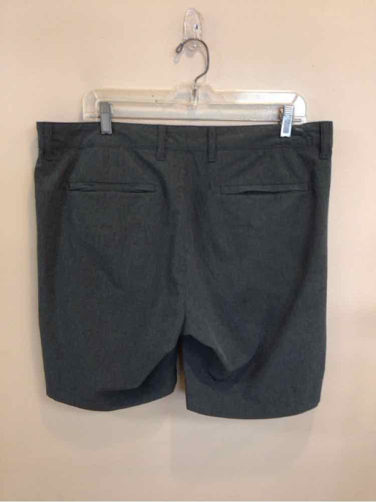 SIZE 35 TOMMY BAHAMA Men's SHORTS