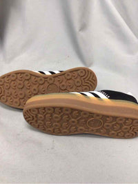 ADIDAS SIZE 8 Ladies SHOES