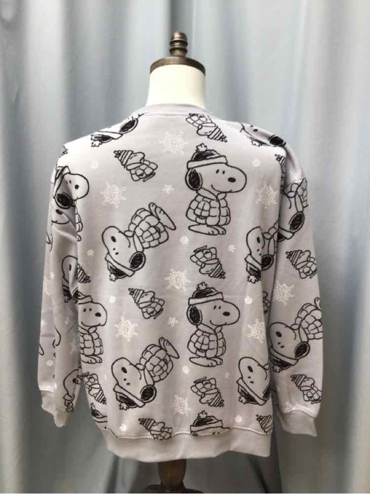 SIZE LARGE PEANUTS Men's SHIRTS