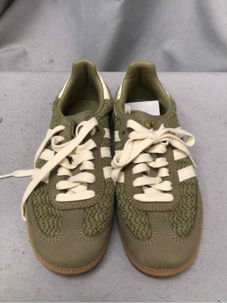 ADIDAS SIZE 5 Ladies SHOES
