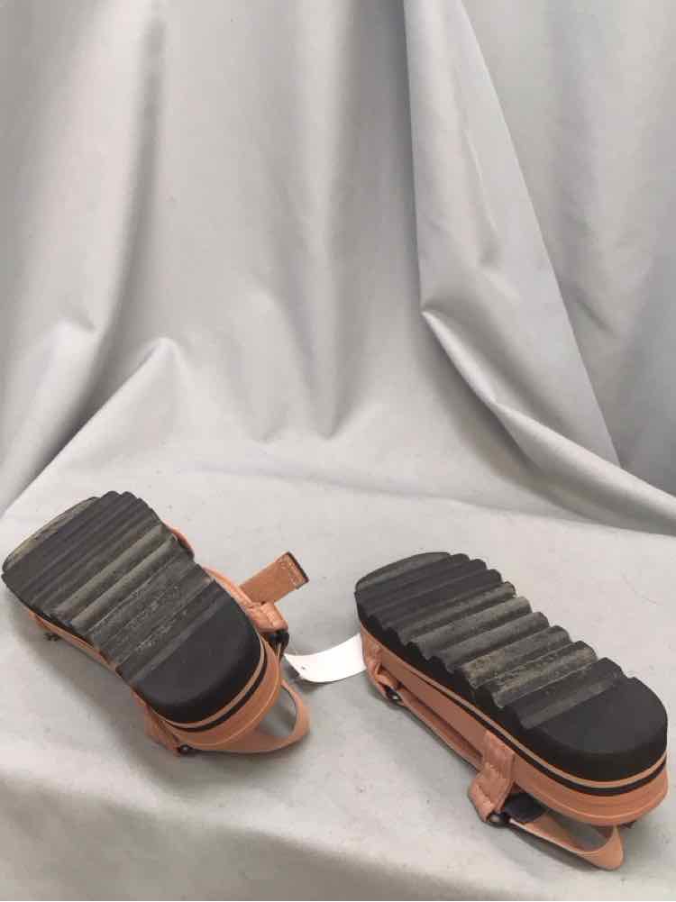 REEF SIZE 9 Ladies SHOES