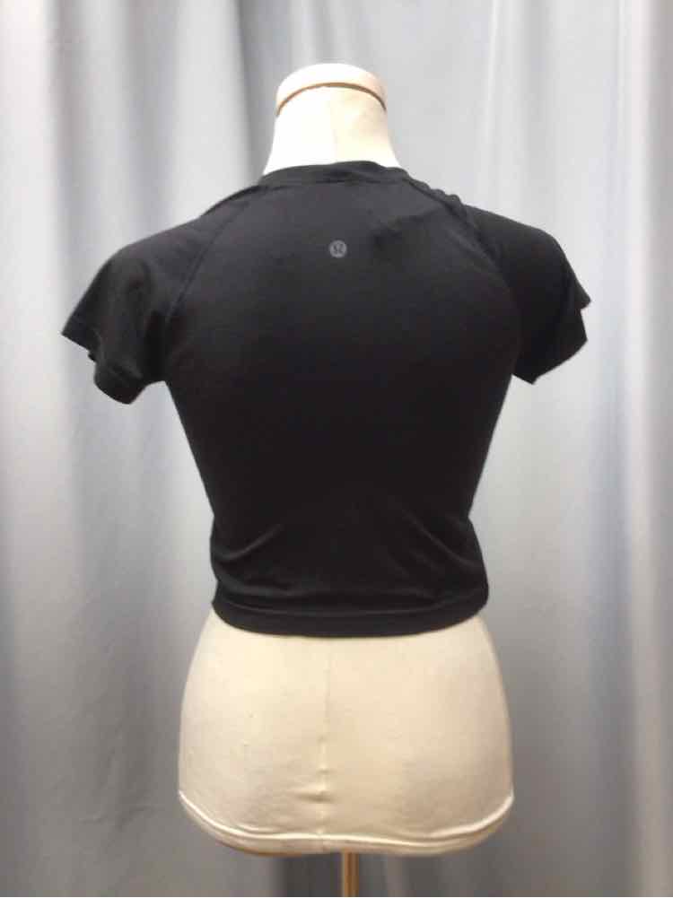 LULULEMON SIZE 6 Ladies EXERCISE
