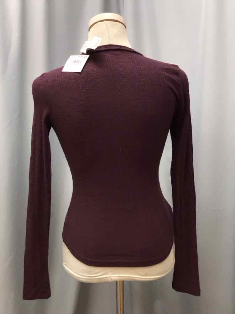 AMERICAN EAGLE SIZE XSMALL Ladies TOP