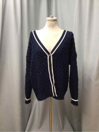 OLD NAVY SIZE MEDIUM Ladies TOP